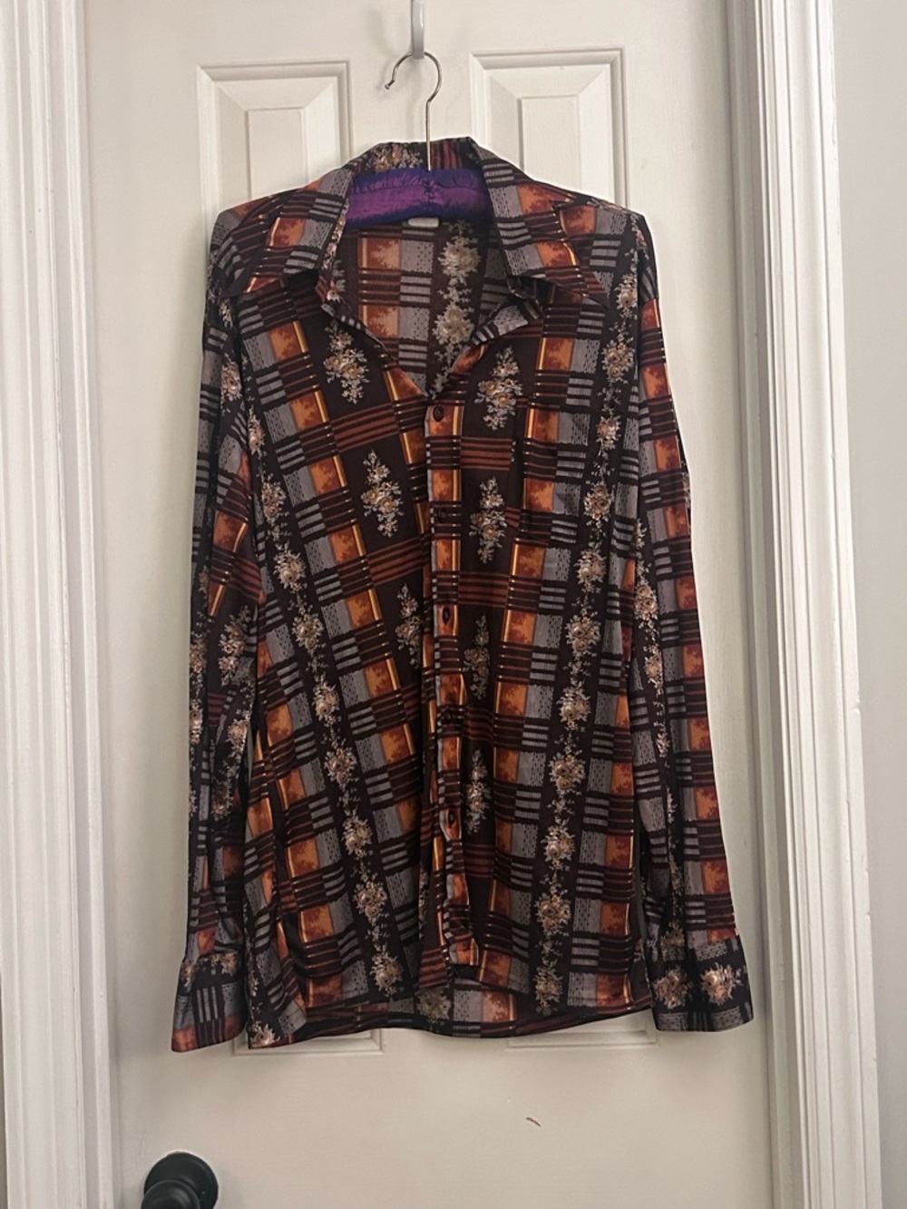 Vintage Women's Brown Plaid and Floral Button-Front Shirt - Classic Collared Top